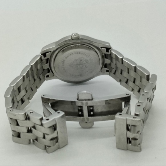 Gucci Watch 5500L 27mm Women's Black X Silver🩶🩶🩶EUC - Picture 5 of 8